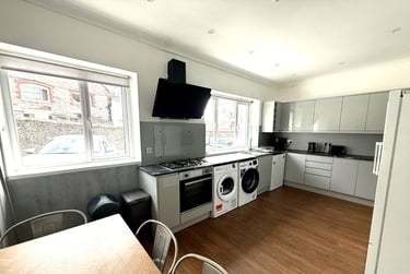 7 bed house, Addison Road, North Hill, Plymouth, PL48LL - Image 5